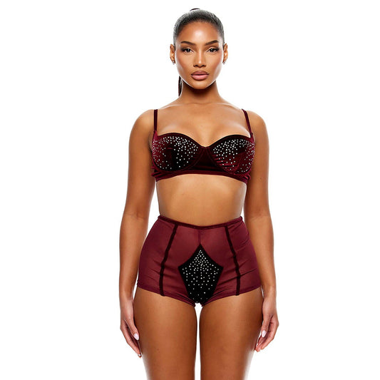 Ensemble de lingerie en velours avec strass et soutien - gorge Catght Your Eye - Wine: Vin / S - LA PIRI | BOUTIQUE EN LIGNE DE BIKINIS ET LINGERIE