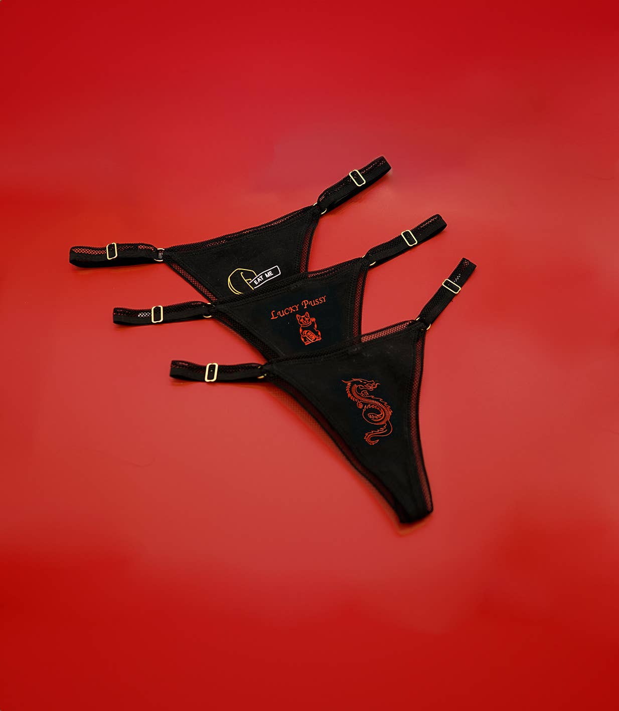 LOT DE 3 G - STRING EN COTON DRAGON: NOIR / S/M - LA PIRI | BOUTIQUE EN LIGNE DE BIKINIS ET LINGERIE