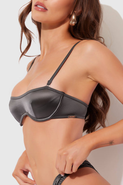 Ensemble soutien - gorge, porte - jarretelles et tanga: Bubblegum M - LA PIRI | BOUTIQUE EN LIGNE DE BIKINIS ET LINGERIE