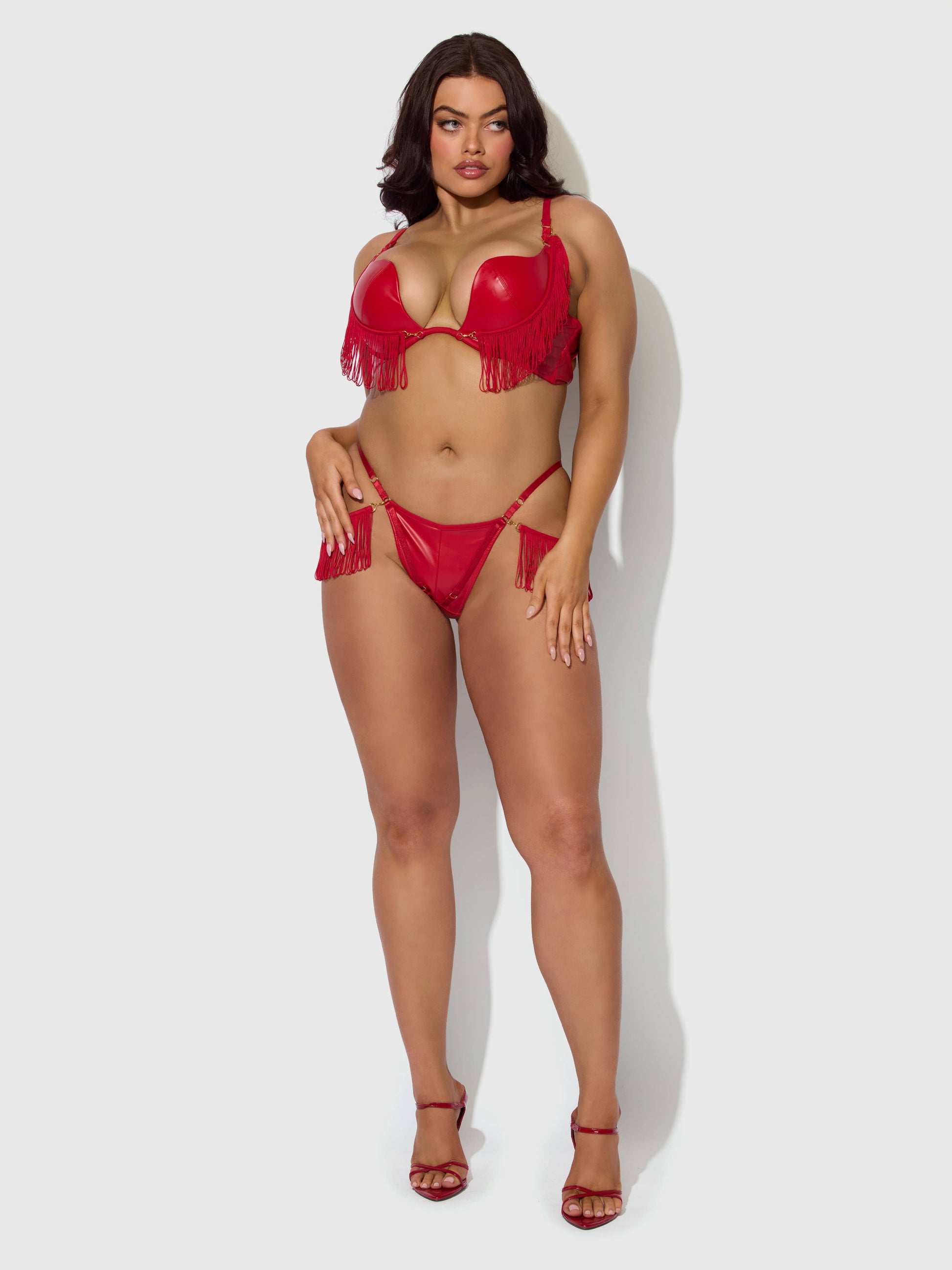 Ensemble soutiens-gorge push-up et string en similicuir à franges PHOENIX: Noir / 1X/2X House of Desire