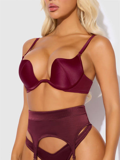 ENSEMBLE SOUTIEN-GORGE, JARRETIÈRE ET STRING EN SATIN À ENFONCEMENT PROFOND BRIGETA: BOURGOGNE / M