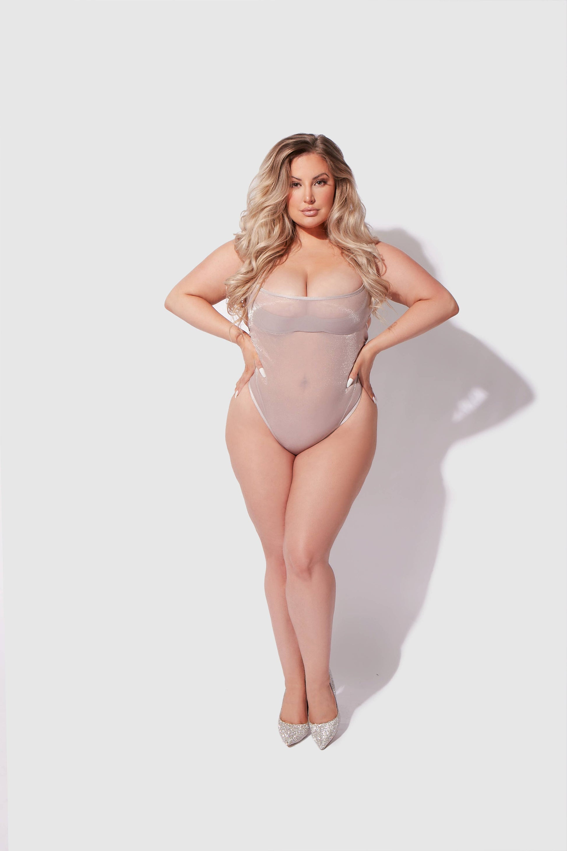 BODY EN MAILLE SCINTILLANTE YVONE: Noir / 1X/2X - LA PIRI | BOUTIQUE EN LIGNE DE BIKINIS ET LINGERIE