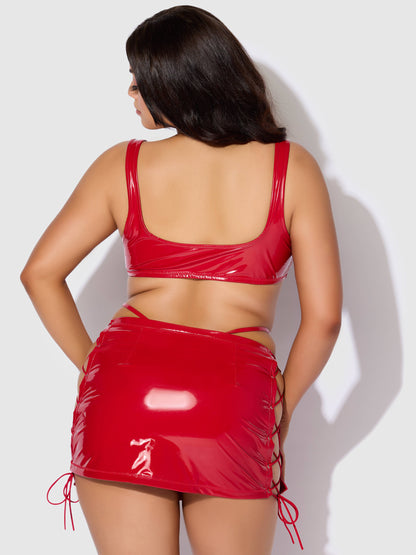Ensemble bralette à lacets, jupe et string en vinyle brillant TRINITY: Rouge / S - LA PIRI | BOUTIQUE EN LIGNE DE BIKINIS ET LINGERIE