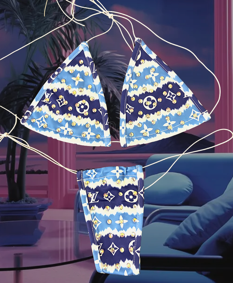 Famous bikini LA PIRI
