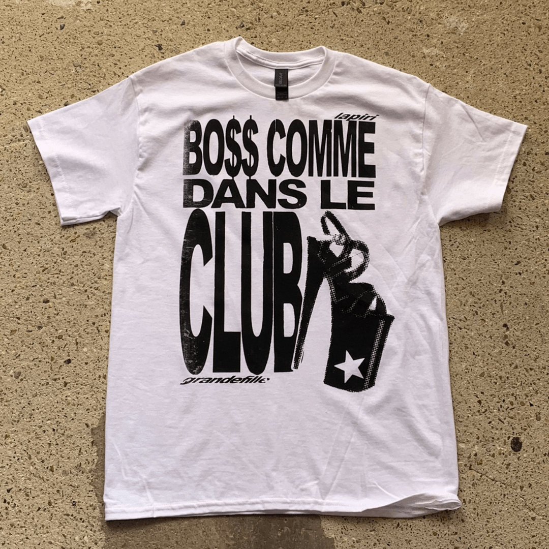 Tee - shirt BO$$ COMME DANS LE CLUB – Collaboration Grande Fille x LAPIRI - LA PIRI | BOUTIQUE EN LIGNE DE BIKINIS ET LINGERIE